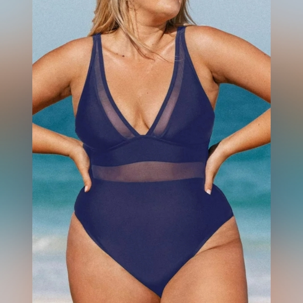 CUPSHE Women's Plus Size One Piece Swimsuit